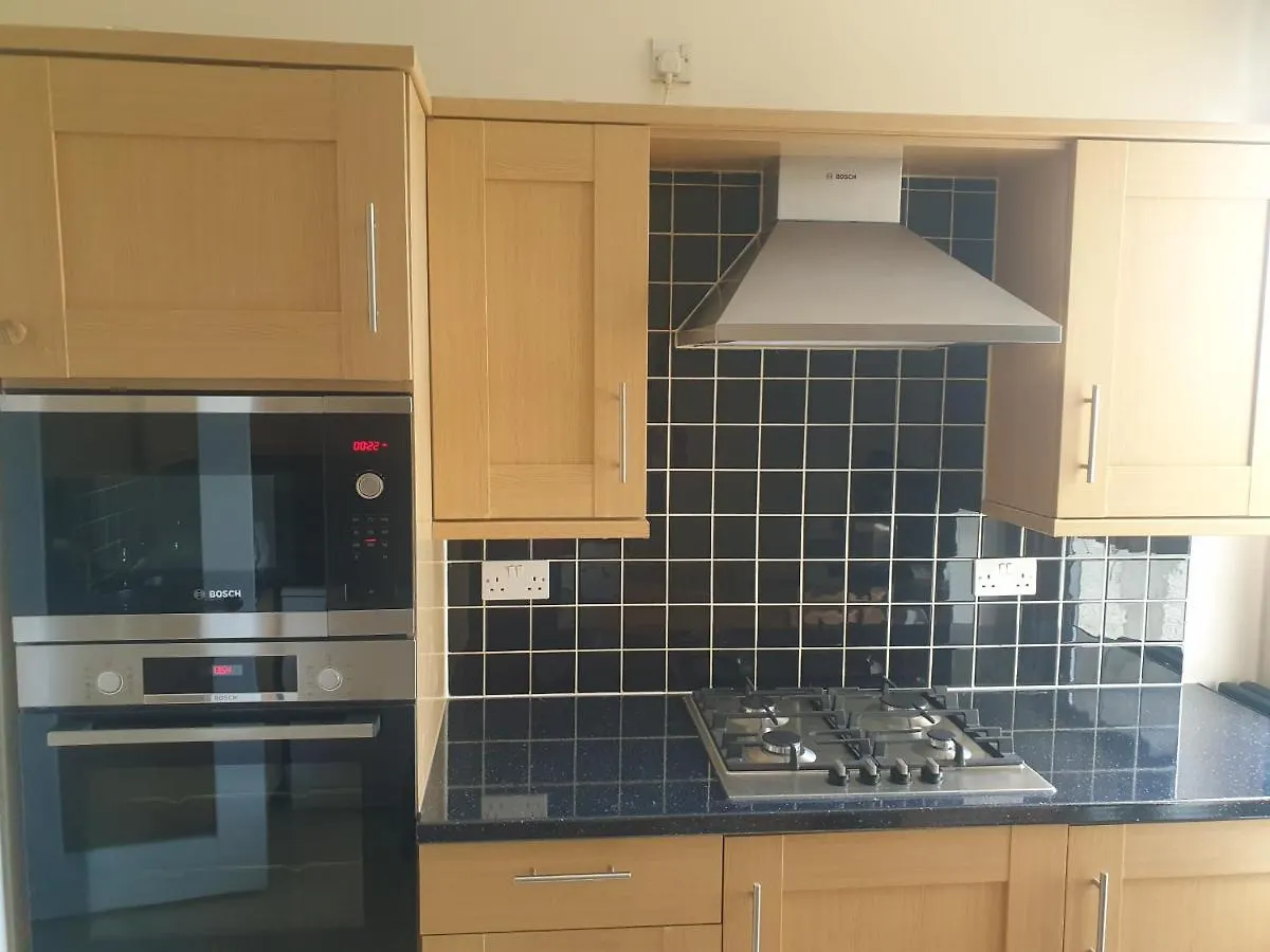 London Luxury 2 Bedroom Apartment 5 Min From Tube Station With Free Parking Wanstead